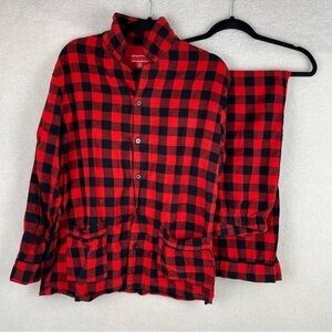 Cotton red and black plaid pajamas, size medium